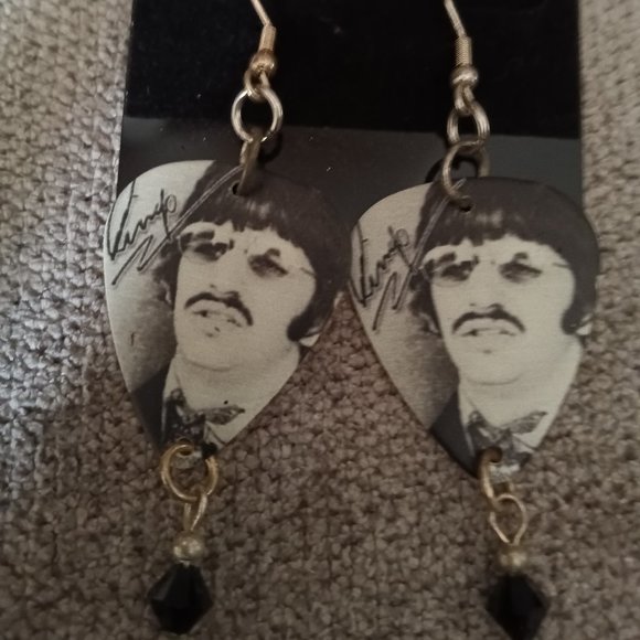 THE BEATLES RINGO STARR GUITAR PICK EARRINGS - Picture 1 of 1